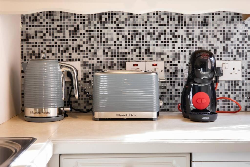 Spacious One Bedroom Flat By South Kensington 3 Month Minimum Londra